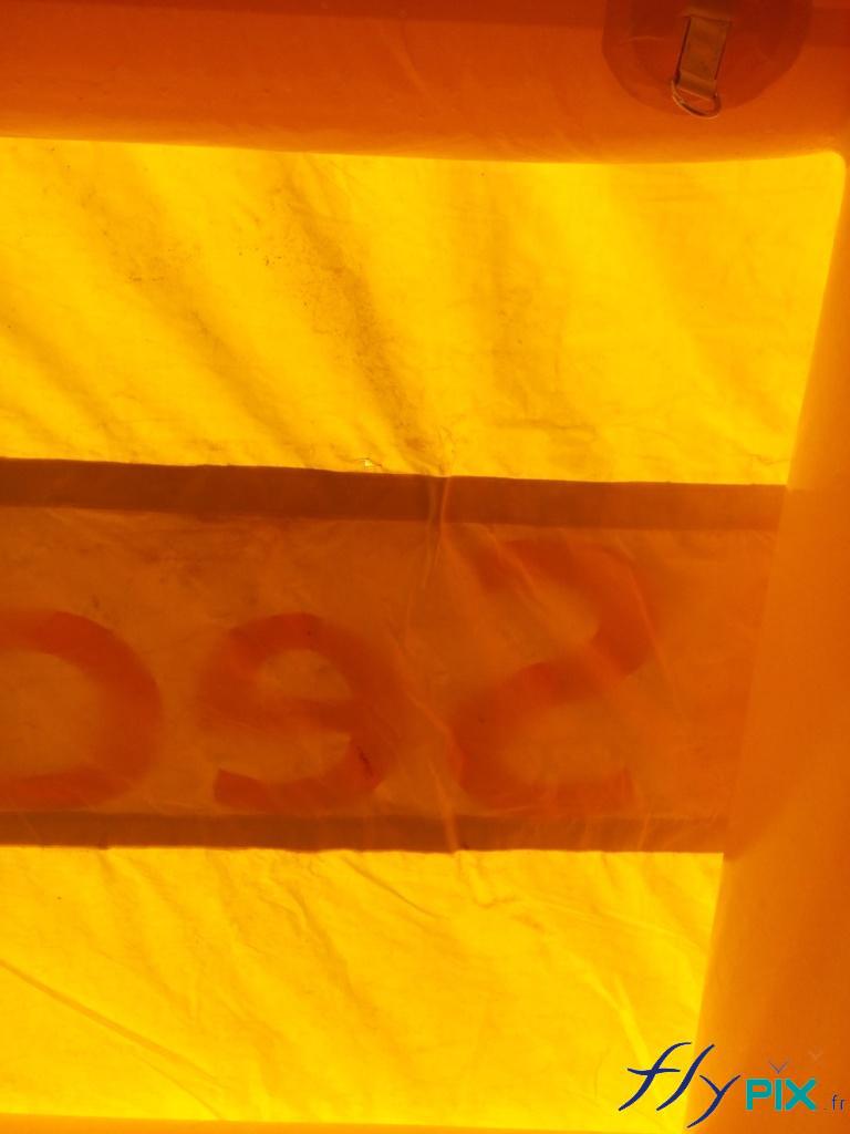 Enveloppe PVC 0.6 mm avec jointures soudées, PVC 0.6 mm simple peau. Un abri médical avec 3 marquages amovibles velcro: Impression de logo ou de texte en couleur. Fixations par bandes velcro. Enveloppe PVC 0.6 mm avec jointures soudées, PVC 0.6 mm simple peau. Un abri médical avec 3 marquages amovibles velcro: Impression de logo ou de texte en couleur. Fixations par bandes velcro.