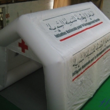 Tente de premiers secours réalisée pour le Croissant Rouge marocain.
