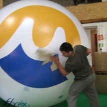 Nettoyage de gonflables en PVC, par nos soins.