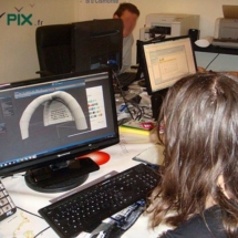 Notre équipe de conception et d'étude travaille dans la fabrication de tentes médicales.