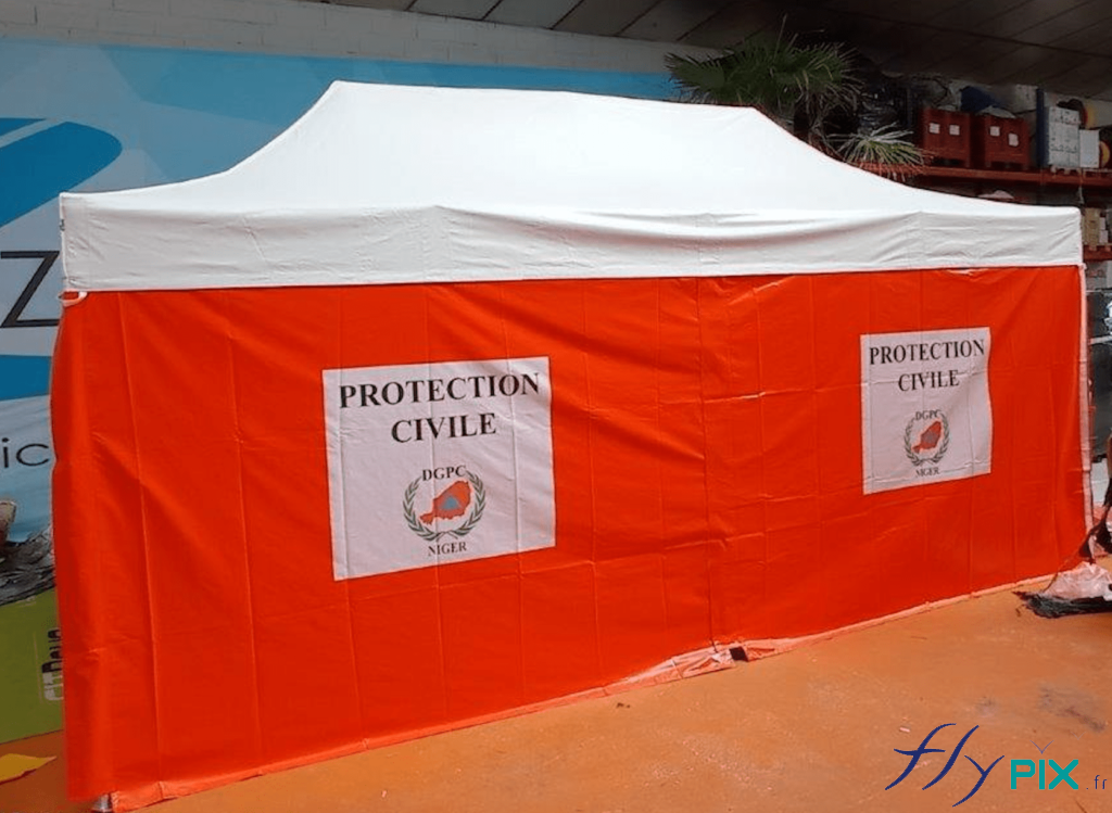 , 20 tentes pliables médicales pour la Protection Civile du Niger (Armée Française), Tente PMA (Poste Médical Avancé) – Tente militaire – Corps d'état Tente PMA pliable 6 x 3 m avec armatures, pour la Protection Civile au Niger