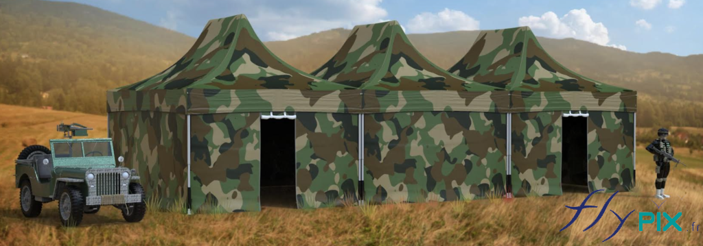 3 tentes PMA pliables assemblées ensembles pour faire une grande tente militaire avec une impression de type camouflage militaire en total covering. 3 tentes PMA pliables assemblées ensembles pour faire une grande tente militaire, avec les murs et la toiture en totale impression numérique couleur, avec un motif de camouflage militaire.