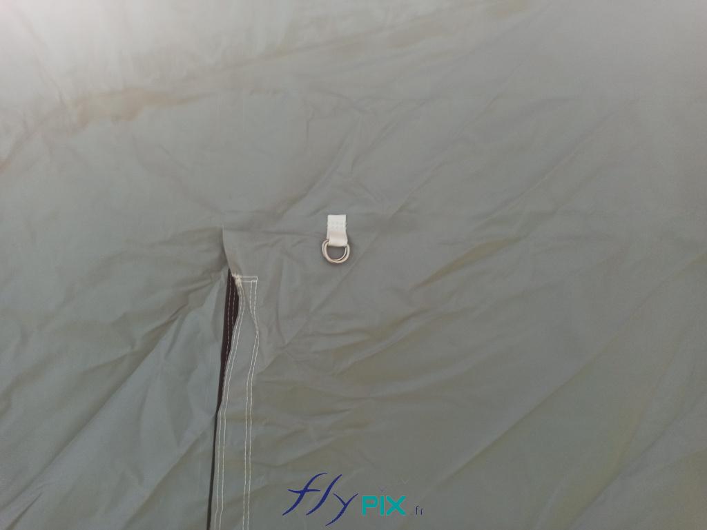, Tentes PMA militaires pour la Marine Nationale à Toulon, Tente PMA (Poste Médical Avancé) – Tente militaire – Corps d'état Fermetures Velcro larges bandes pour la porte large pignon de la tente gonflable militaire.