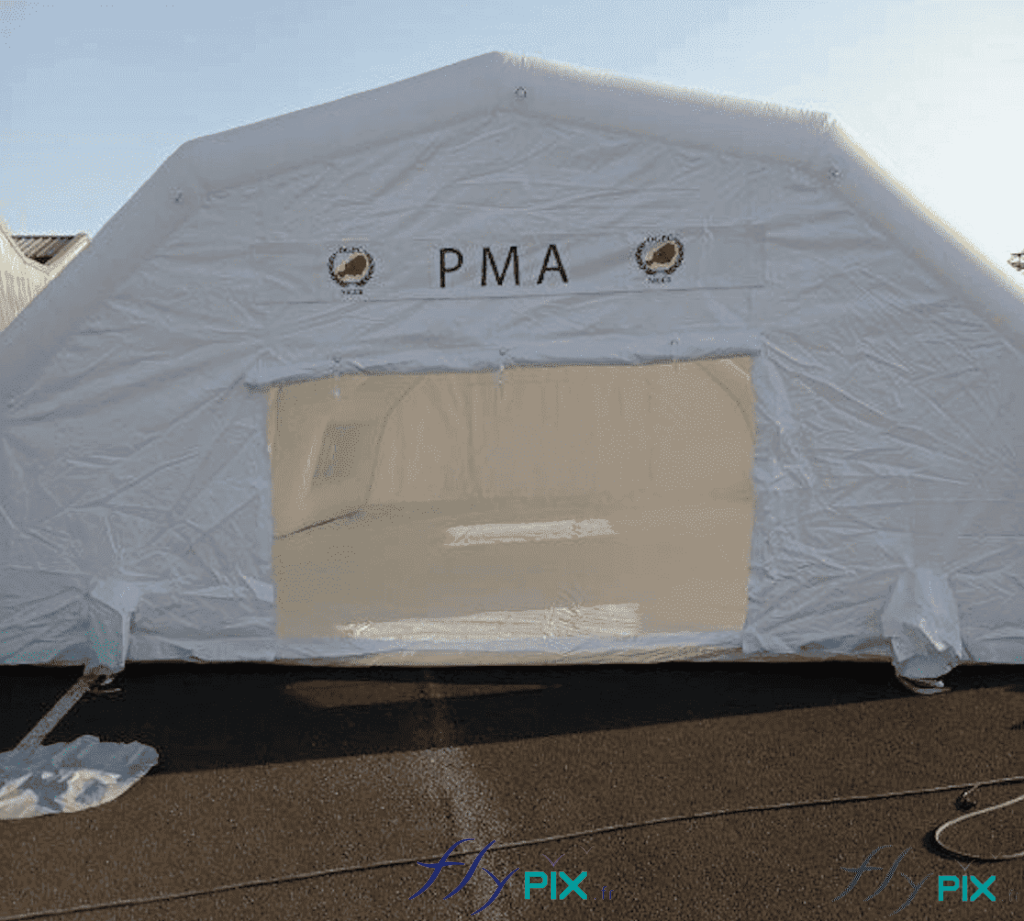 Qté 1 kit tente PMA air captif L = 10 m x l = 6 m x H = 2.75 m, PVC 0,6 mm simple peau, bâche au sol, pompe, 6 lestages, régulateur de pression