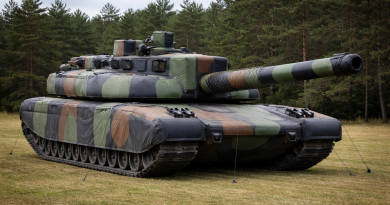 L'un des avantages les plus évidents est le coût. Un leurre gonflable coûte une fraction du prix d'un char, d'un avion ou d'un système de missiles réel. En déployant des dizaines de leurres, une armée peut obliger l'adversaire à gaspiller des munitions précieuses et coûteuses (missiles guidés, bombes de précision) sur des cibles sans valeur. Ce gaspillage de ressources peut avoir un impact significatif sur la capacité de l'ennemi à mener des opérations à long terme.